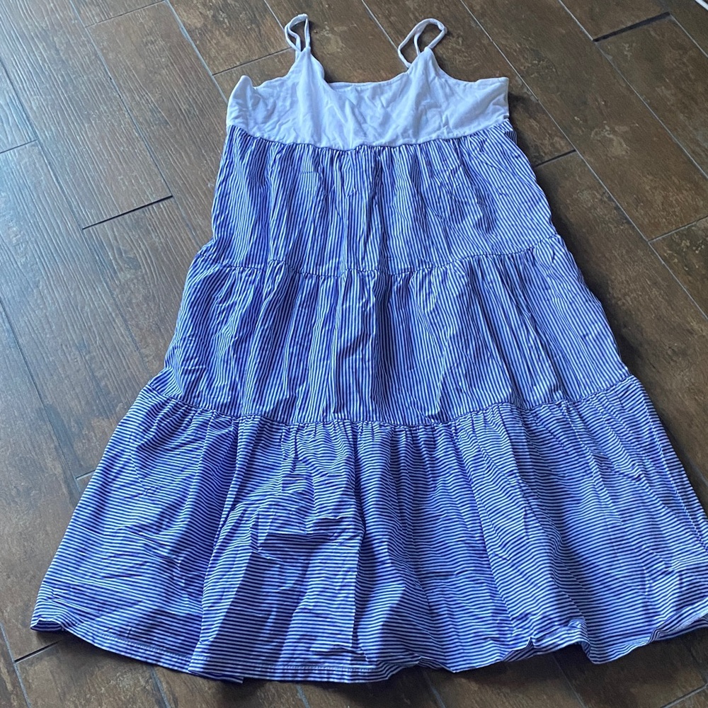 Vineyard Vines Striped Maxi. Great condition. Extra large. Adjustable straps.